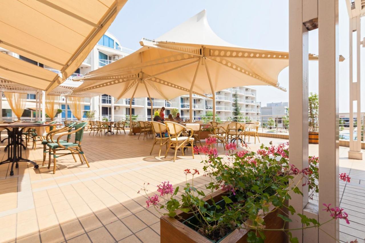 Design Studio In Atlantis Resort&Spa, Burgas Airport Eksteriør billede