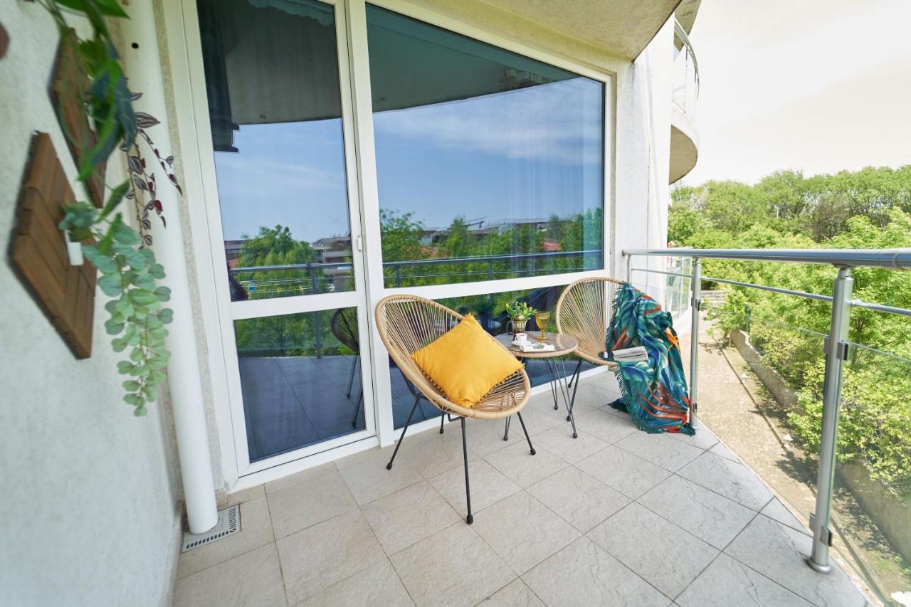 Design Studio In Atlantis Resort&Spa, Burgas Airport Eksteriør billede